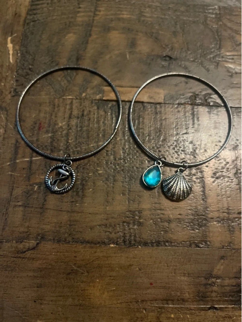 Beautiful Beach-Themed Bangle Set (2 Pieces) seashell anchor